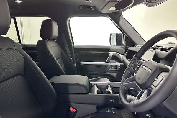 2025 Land Rover Defender 110 D350 X-Dynamic SE L663