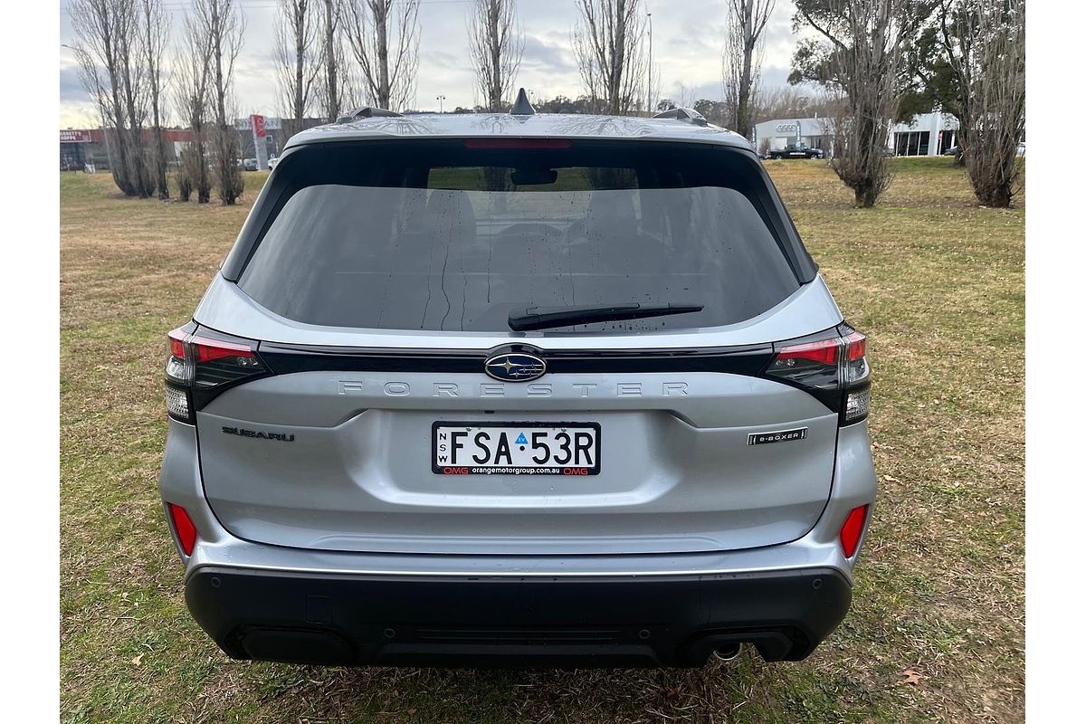 2025 Subaru Forester Hybrid Touring S6