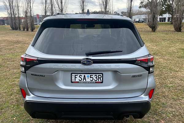 2025 Subaru Forester Hybrid Touring S6