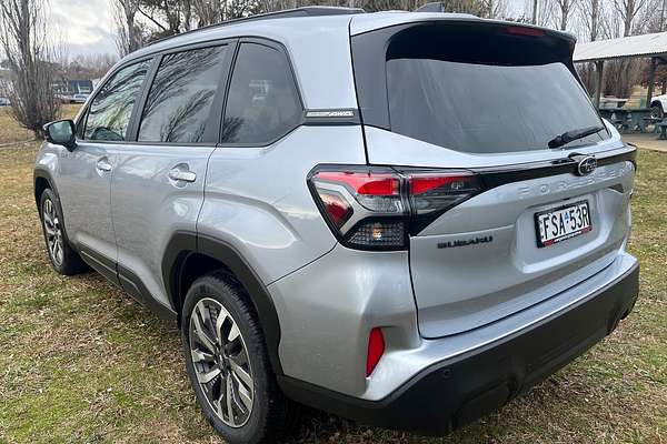 2025 Subaru Forester Hybrid Touring S6