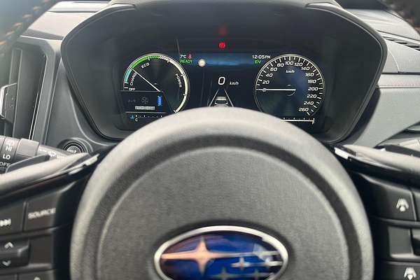 2025 Subaru Forester Hybrid Touring S6