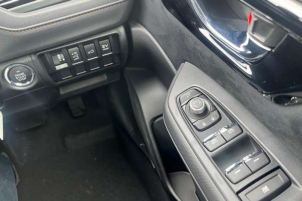 2025 Subaru Forester Hybrid Touring S6