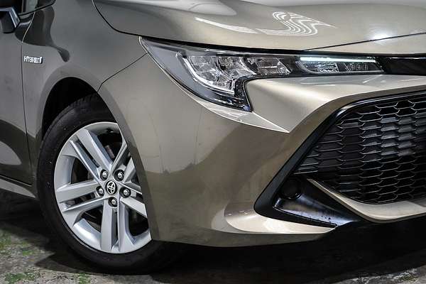 2018 Toyota Corolla SX Hybrid ZWE211R