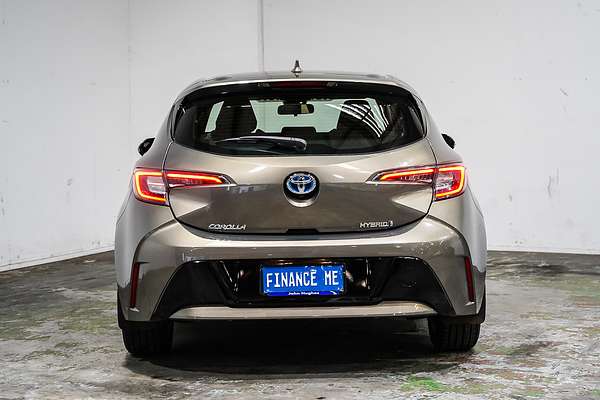 2018 Toyota Corolla SX Hybrid ZWE211R