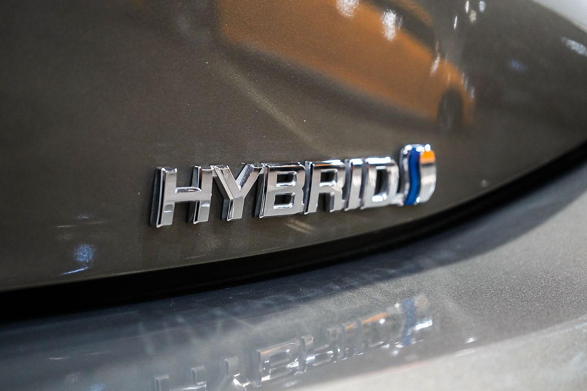 2018 Toyota Corolla SX Hybrid ZWE211R