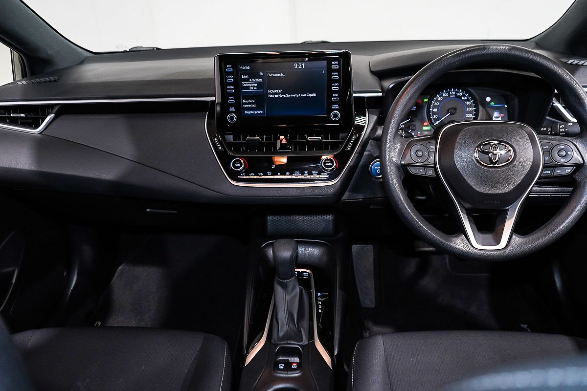2018 Toyota Corolla SX Hybrid ZWE211R