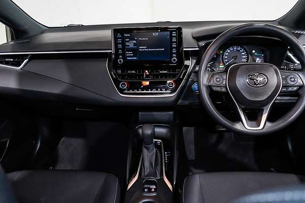 2018 Toyota Corolla SX Hybrid ZWE211R
