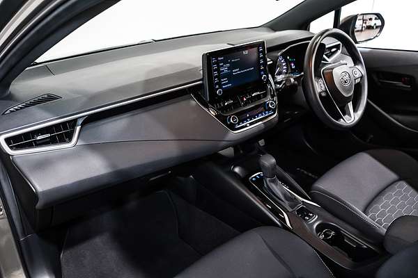 2018 Toyota Corolla SX Hybrid ZWE211R