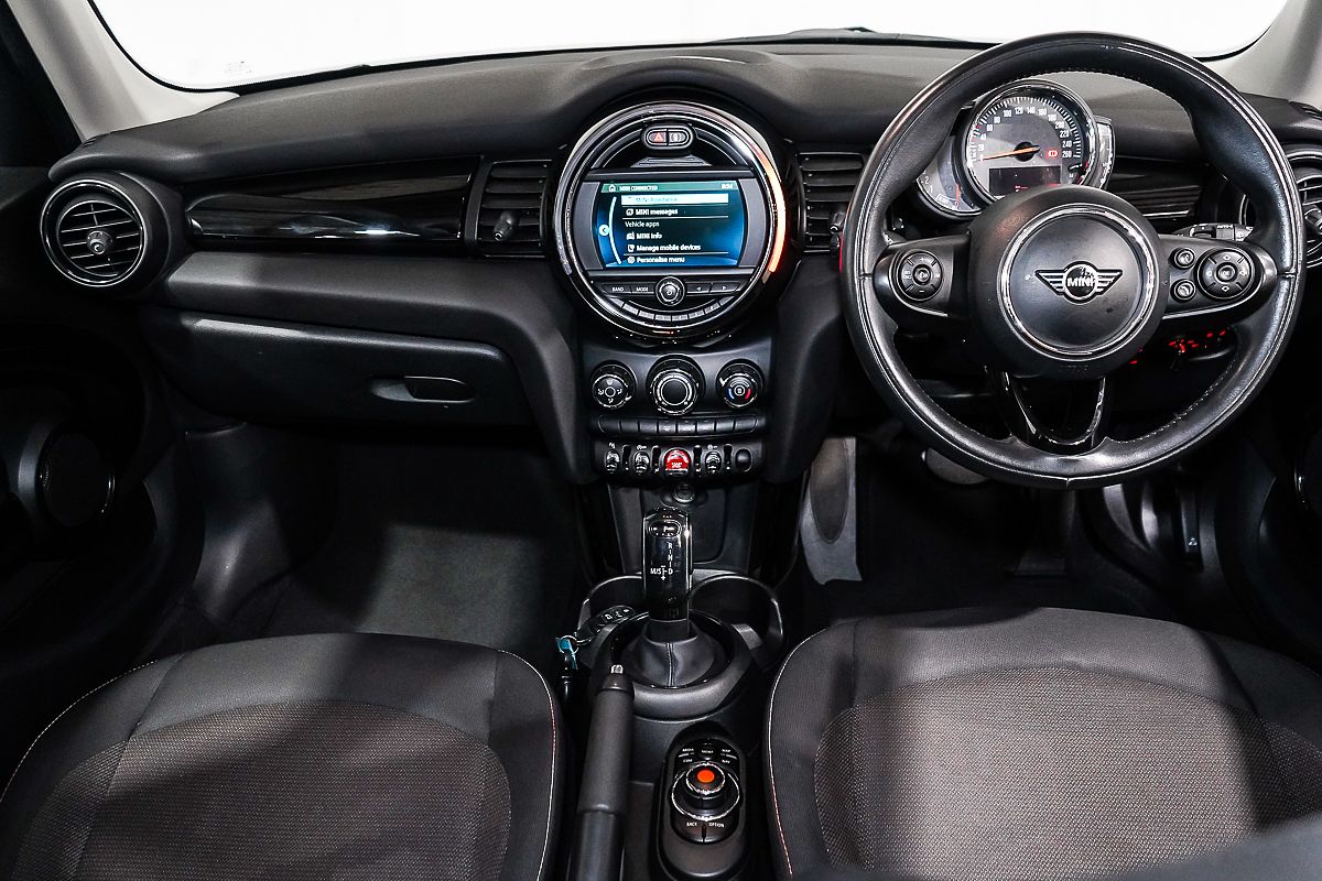 2019 MINI Hatch Cooper F55 LCI