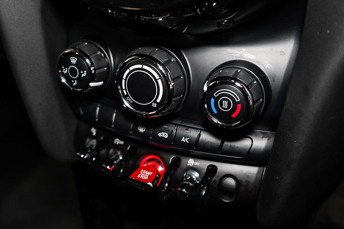 2019 MINI Hatch Cooper F55 LCI