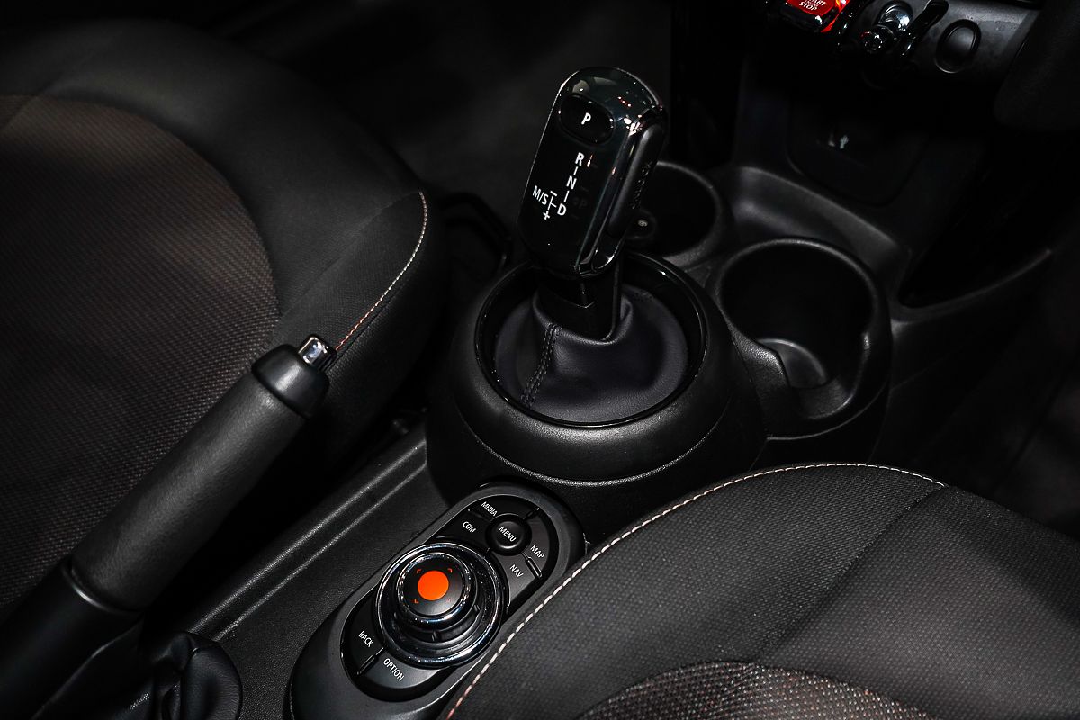 2019 MINI Hatch Cooper F55 LCI