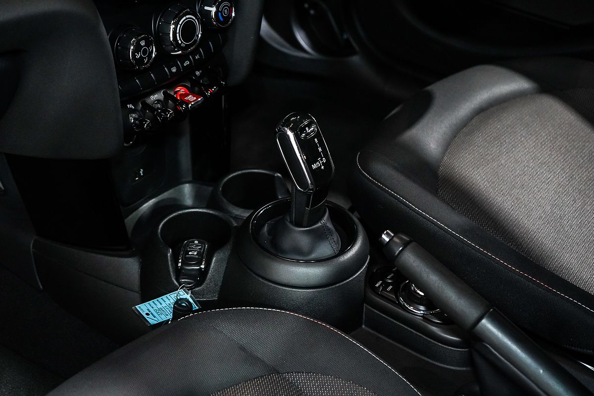 2019 MINI Hatch Cooper F55 LCI