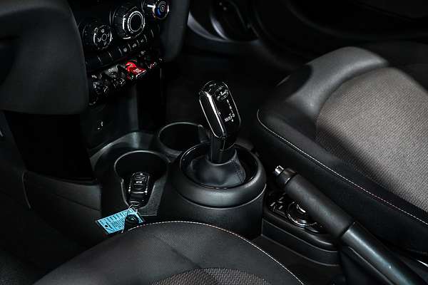 2019 MINI Hatch Cooper F55 LCI