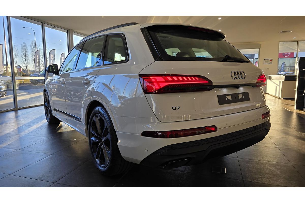 2025 Audi Q7 45 TDI 4M