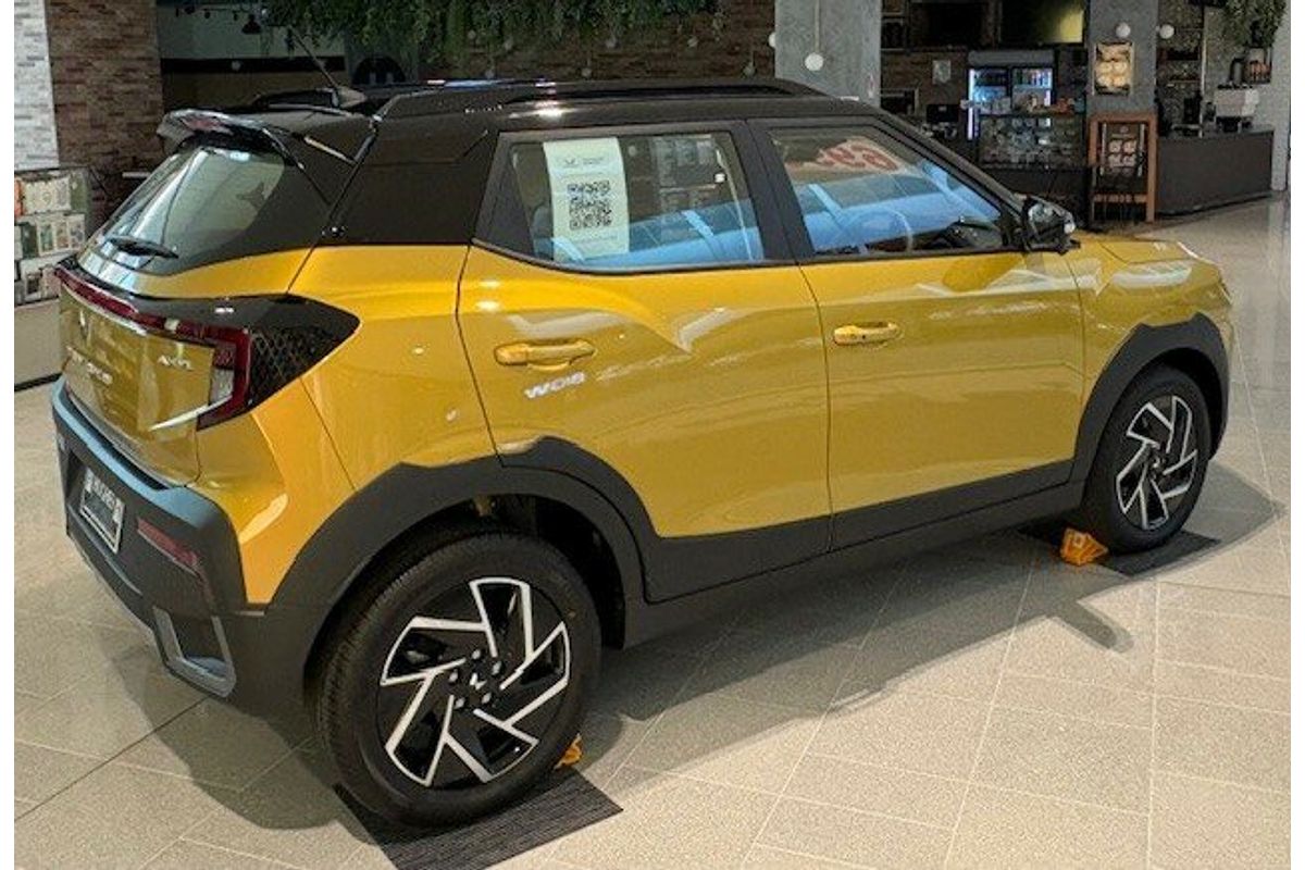 2025 Mahindra XUV 3XO AX7L