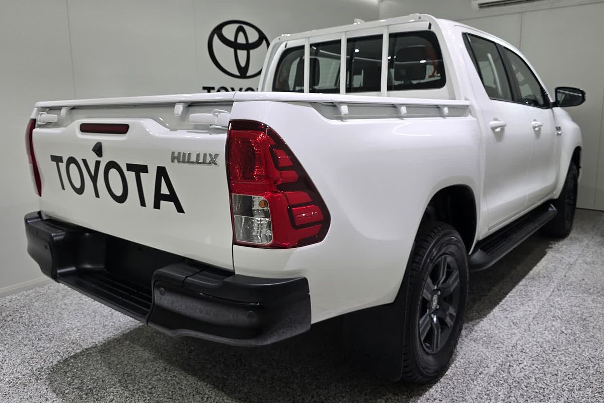 2024 Toyota Hilux Hilux 4x4 SR 2.8L T Diesel Automatic Double Cab GUN126R 4X4