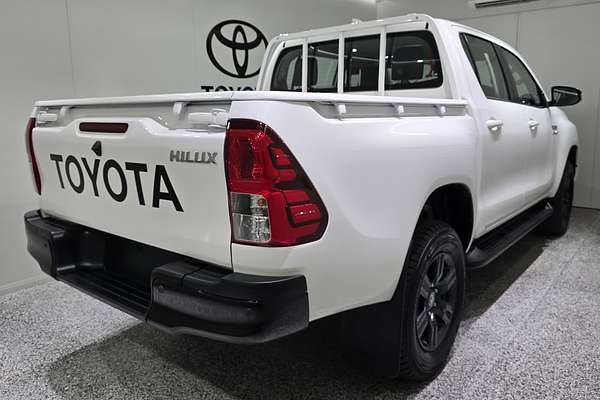 2024 Toyota Hilux Hilux 4x4 SR 2.8L T Diesel Automatic Double Cab GUN126R 4X4