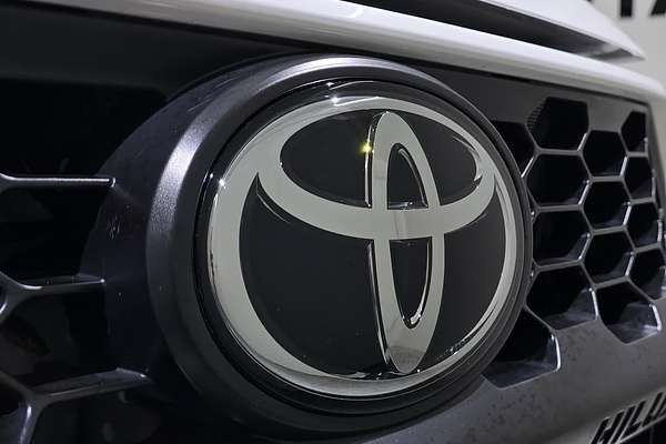 2024 Toyota Hilux Hilux 4x4 SR 2.8L T Diesel Automatic Double Cab GUN126R 4X4