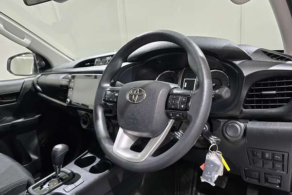2024 Toyota Hilux Hilux 4x4 SR 2.8L T Diesel Automatic Double Cab GUN126R 4X4