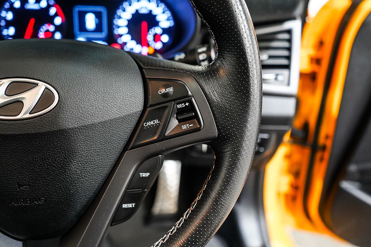 2017 Hyundai Veloster SR Turbo FS5 Series II