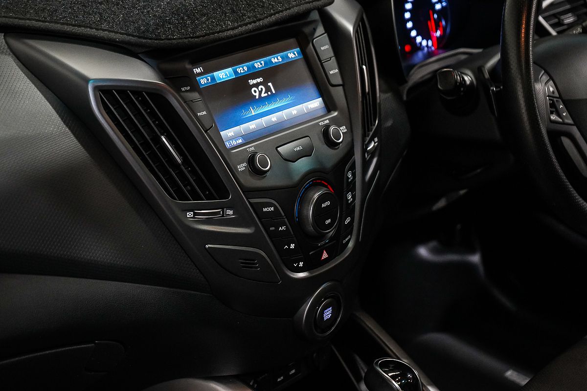 2017 Hyundai Veloster SR Turbo FS5 Series II