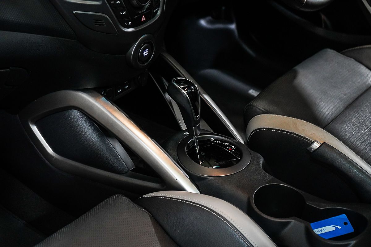 2017 Hyundai Veloster SR Turbo FS5 Series II