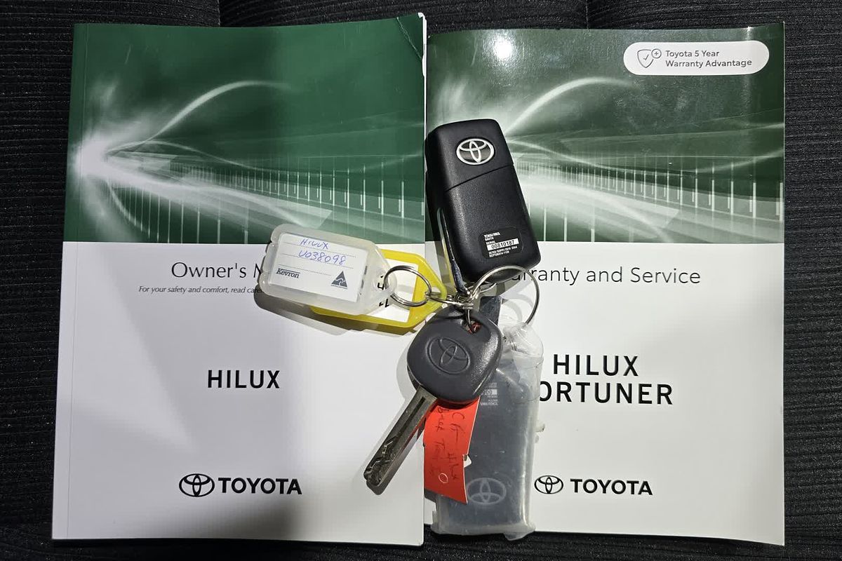2024 Toyota Hilux Hilux 4x4 SR 2.8L T Diesel Automatic Double Cab GUN126R 4X4
