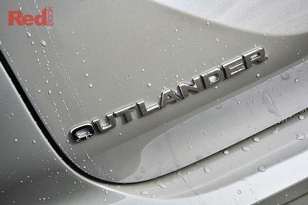 2025 Mitsubishi Outlander Exceed Tourer ZM