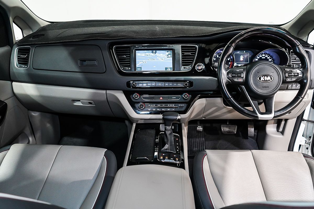 2016 Kia Carnival Platinum YP