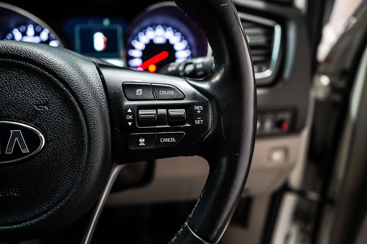 2016 Kia Carnival Platinum YP