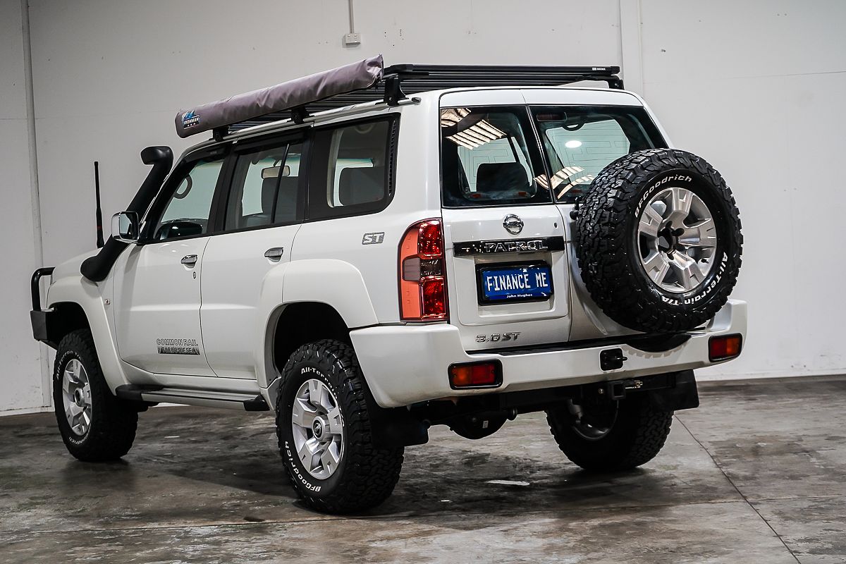 2015 Nissan Patrol ST Y61