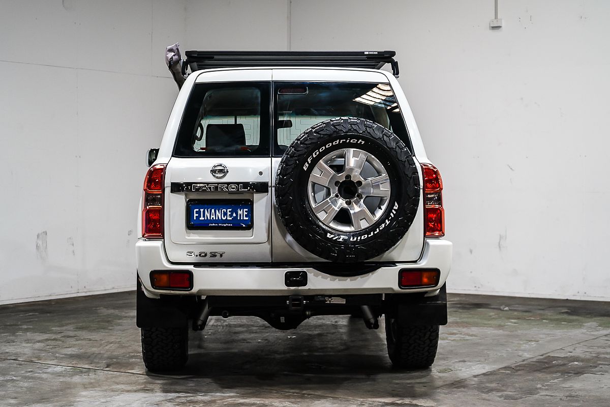 2015 Nissan Patrol ST Y61