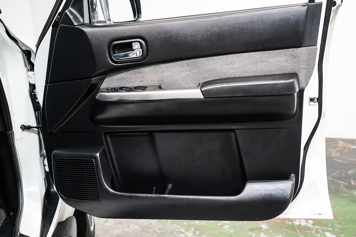 2015 Nissan Patrol ST Y61