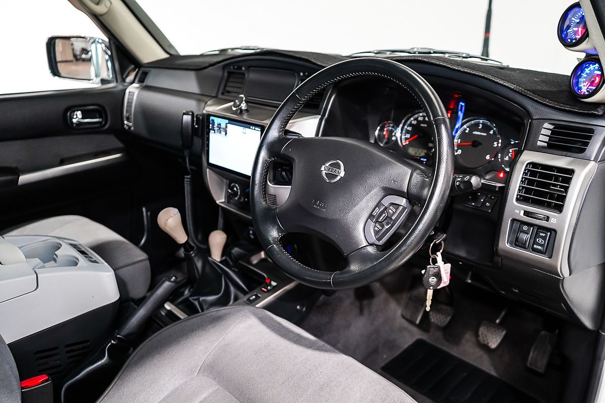 2015 Nissan Patrol ST Y61