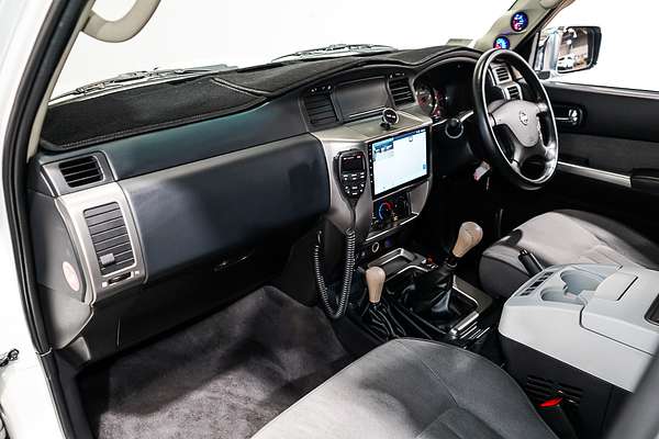 2015 Nissan Patrol ST Y61