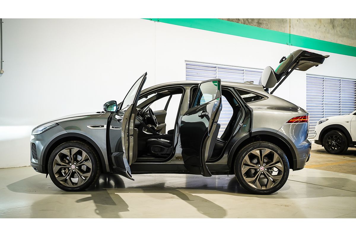 2019 Jaguar E-PACE P200 R-Dynamic S X540