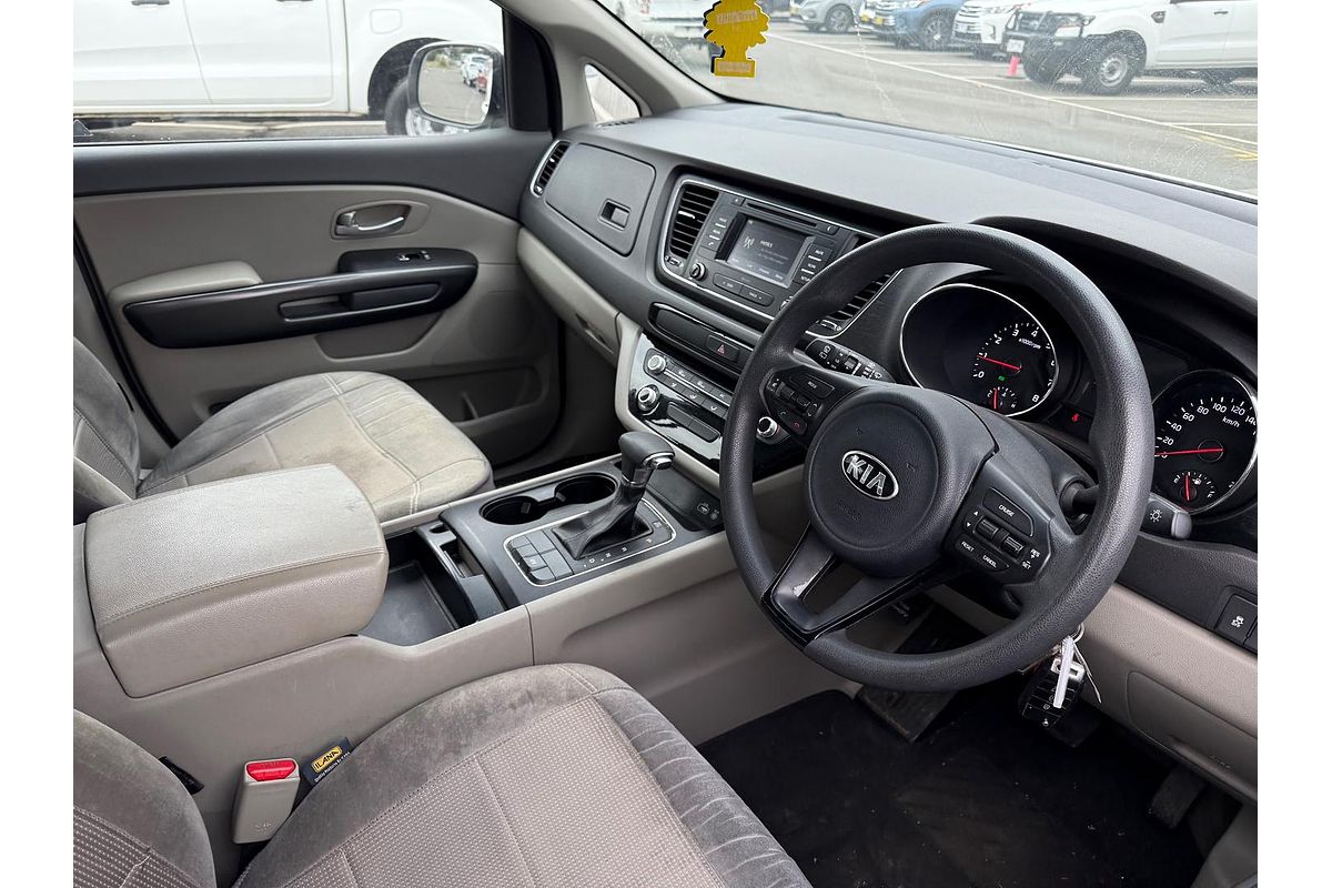 2017 Kia Carnival S YP