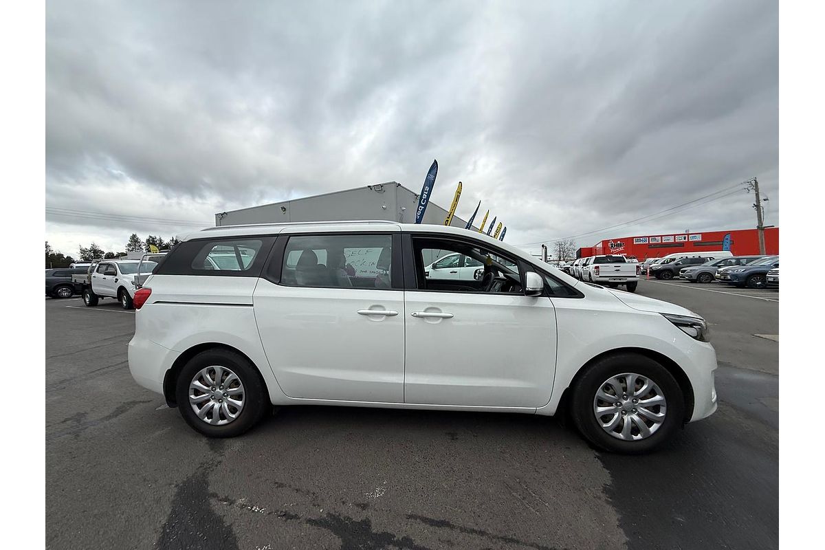 2017 Kia Carnival S YP
