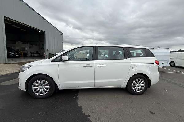 2017 Kia Carnival S YP