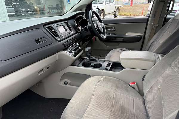 2017 Kia Carnival S YP