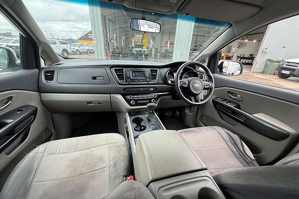 2017 Kia Carnival S YP