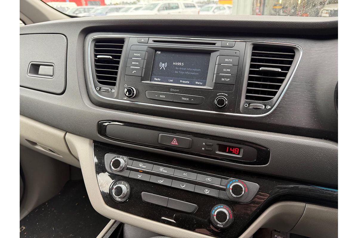 2017 Kia Carnival S YP