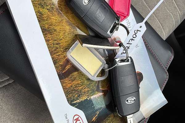 2017 Kia Carnival S YP