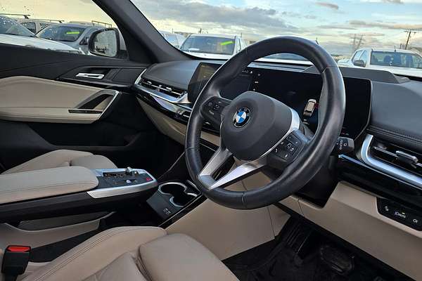 2023 BMW X1 xDrive20i U11