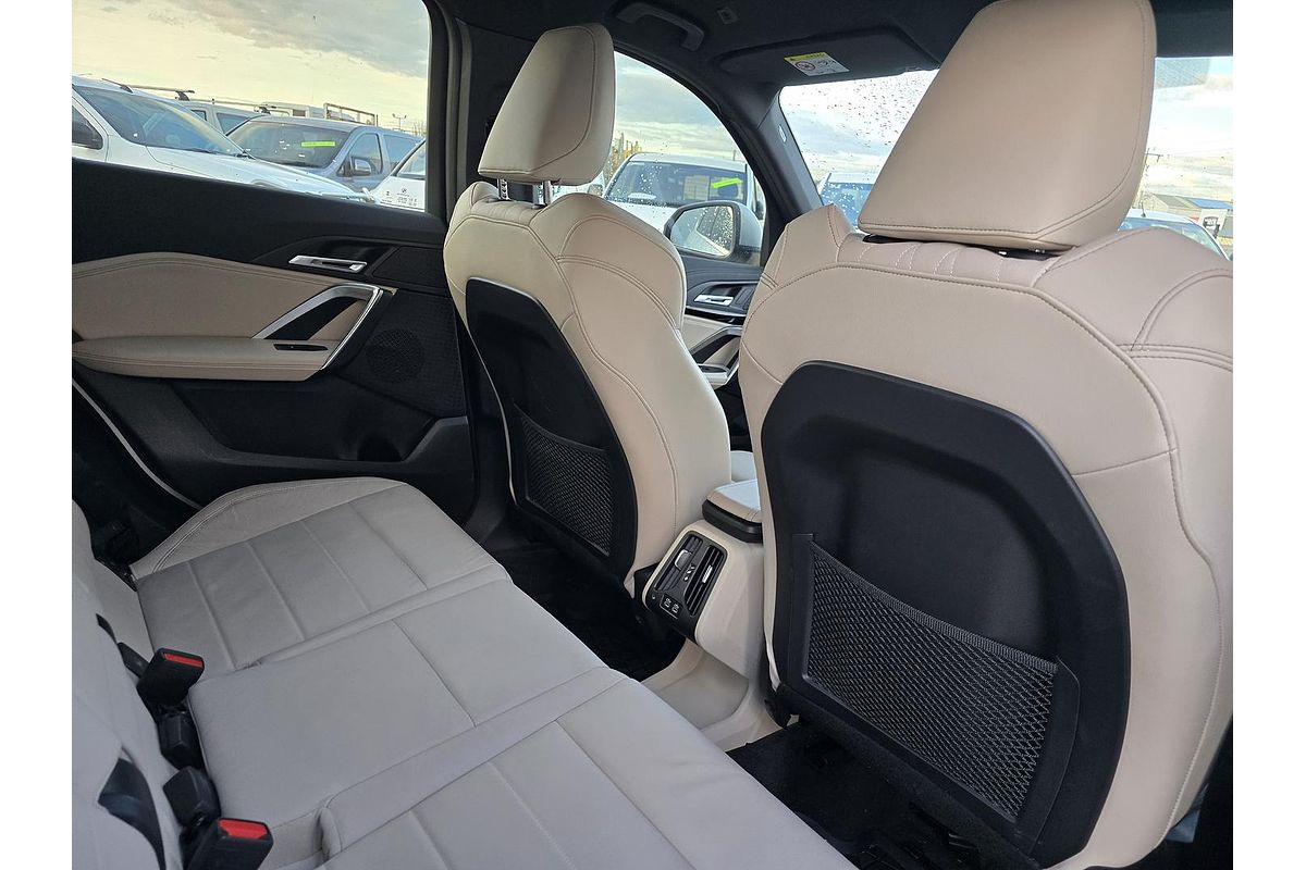 2023 BMW X1 xDrive20i U11