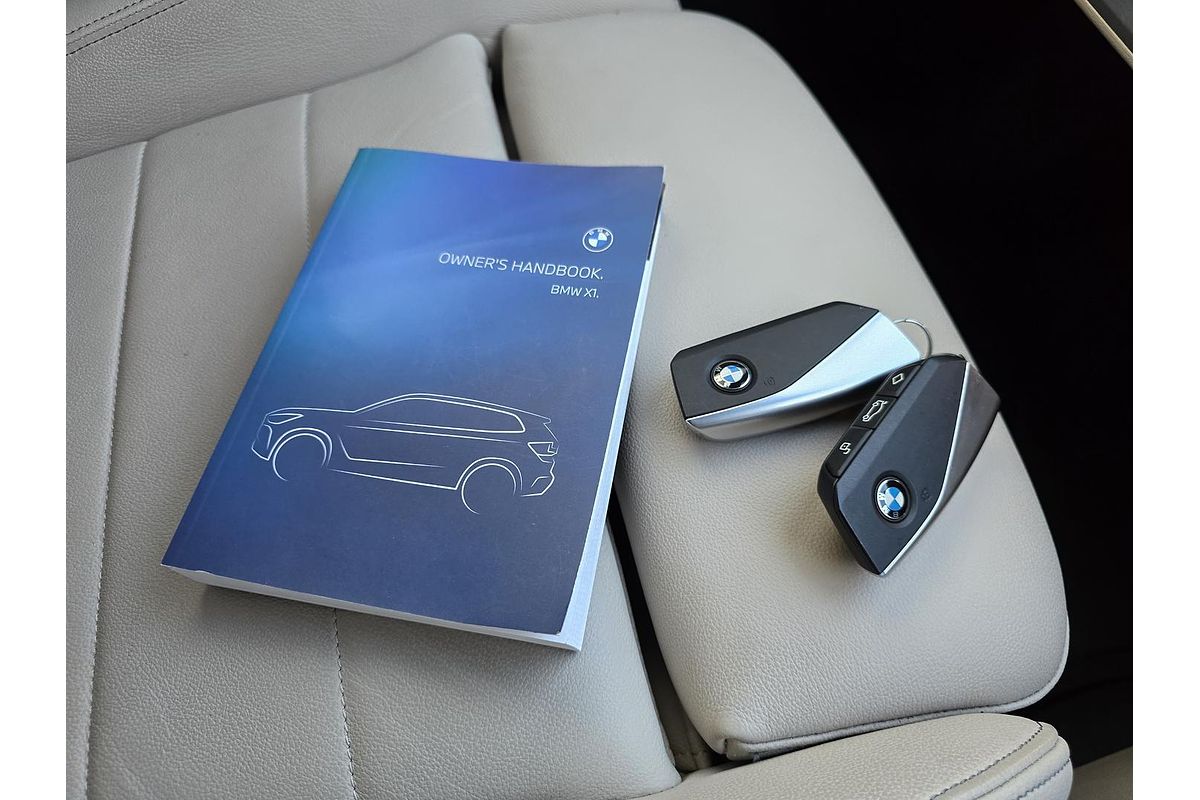 2023 BMW X1 xDrive20i U11