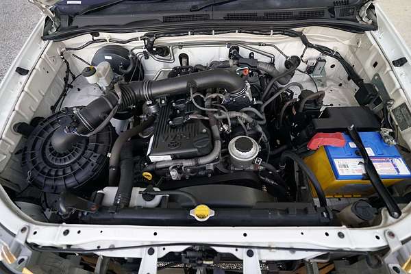 2010 Toyota Hilux 4x2 Hilux 4x2 Workmate 2.7L Petrol Automatic Single Cab C/C