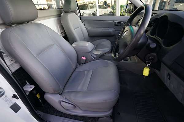 2010 Toyota Hilux 4x2 Hilux 4x2 Workmate 2.7L Petrol Automatic Single Cab C/C