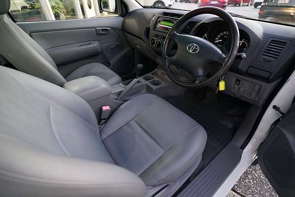 2010 Toyota Hilux 4x2 Hilux 4x2 Workmate 2.7L Petrol Automatic Single Cab C/C