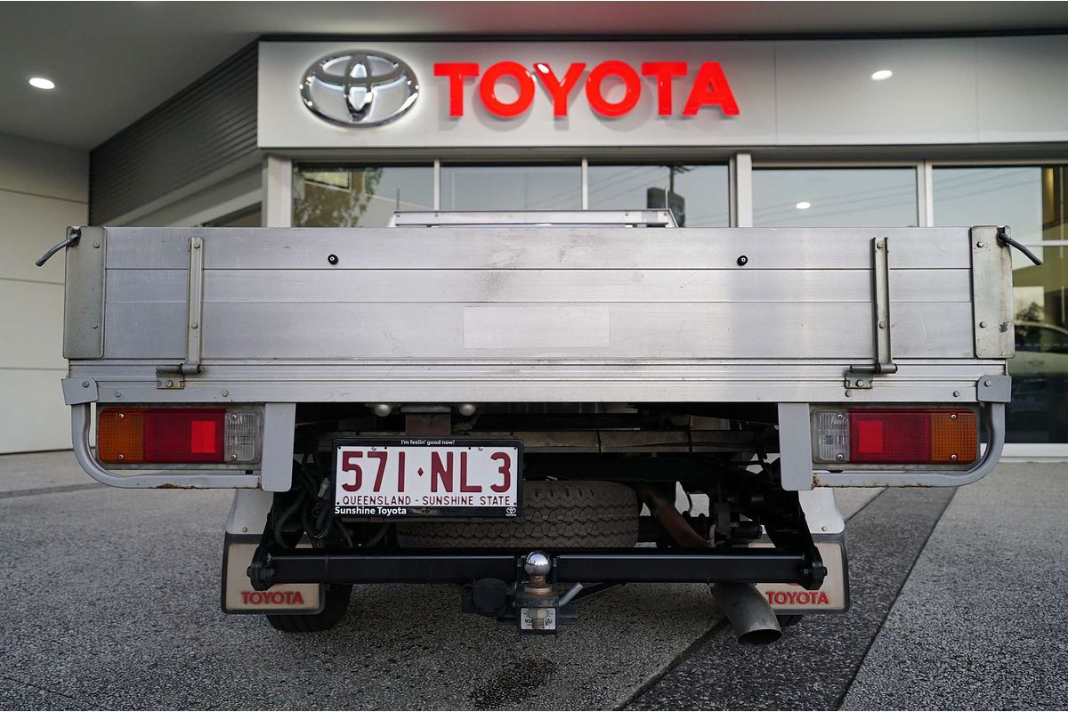 2010 Toyota Hilux 4x2 Hilux 4x2 Workmate 2.7L Petrol Automatic Single Cab C/C